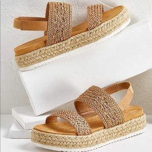 Woven Gold Bamboo Platform Sandals Size 9M